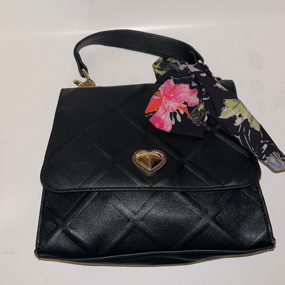 BETSY JOHNSON Black Handbag Purse with Brass Heart Magnet Closure